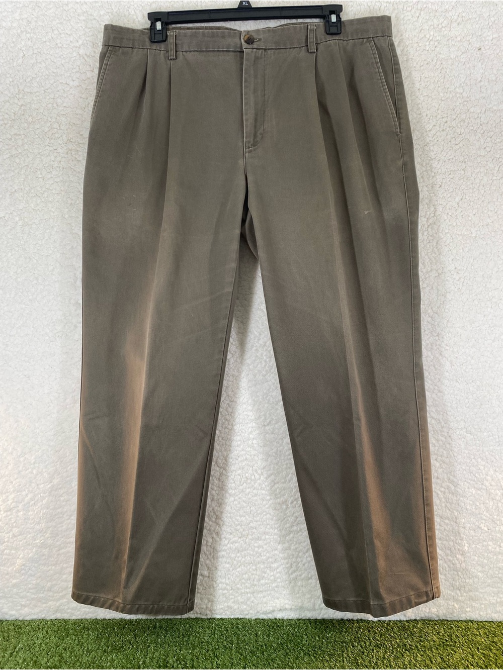 St. John's Bay Chino Pants Mens 42x30 Khaki Pleated Worry Free Classic Fit Green
